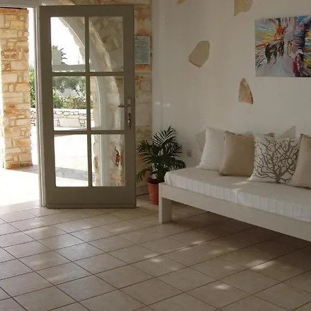 Elizabeth Aparthotel Chrisi Akti (Paros)